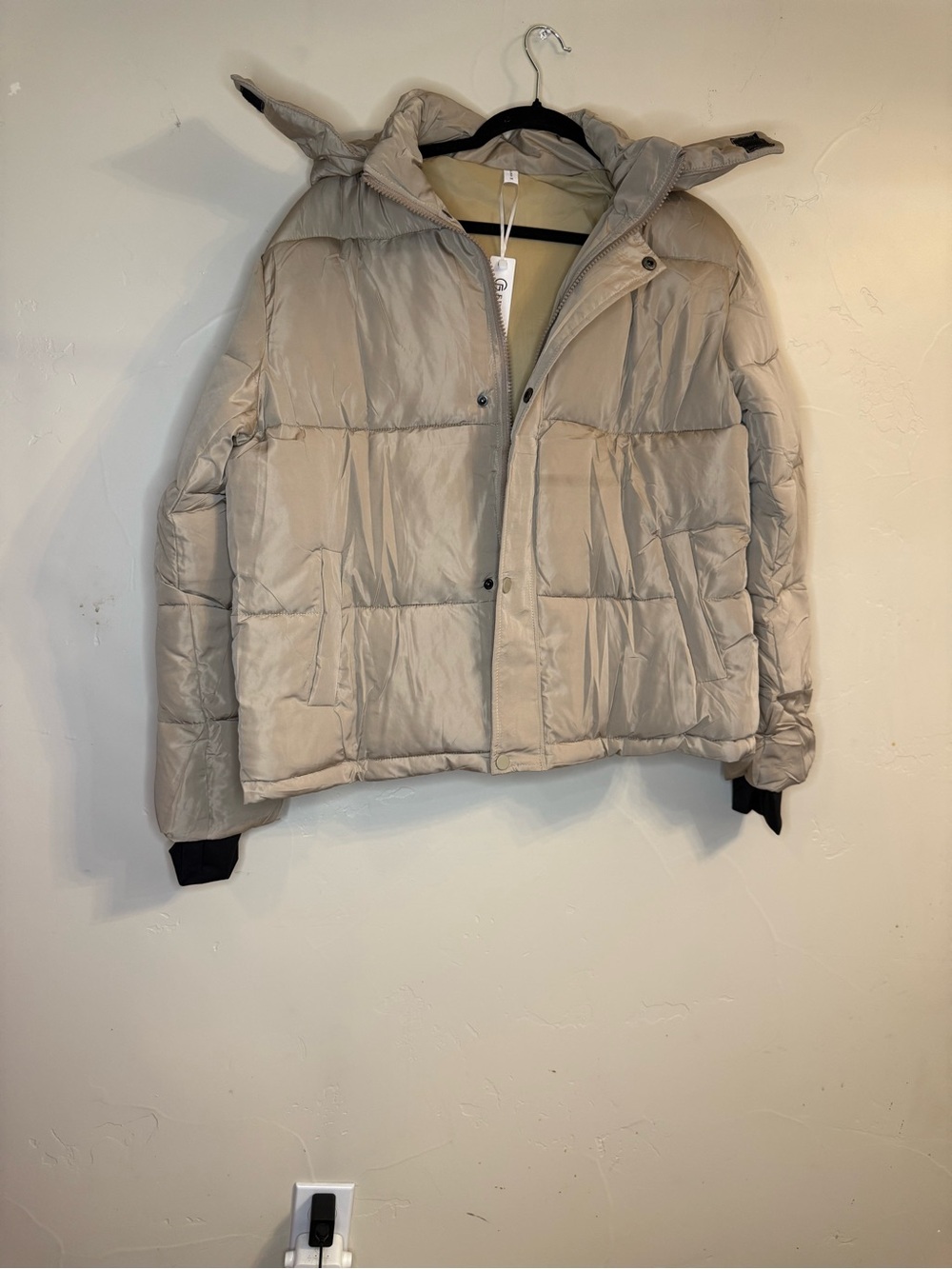 Women's Hooded Puffer Jacket in Light Beige